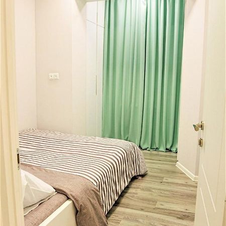 Apartment "B" With A Separate Bedroom Tbilisi Luaran gambar